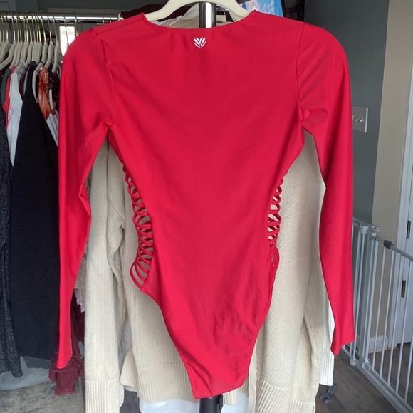 Active Ladder Cutout One-Piece Swimsuit☀️Size S - Picture 7 of 7